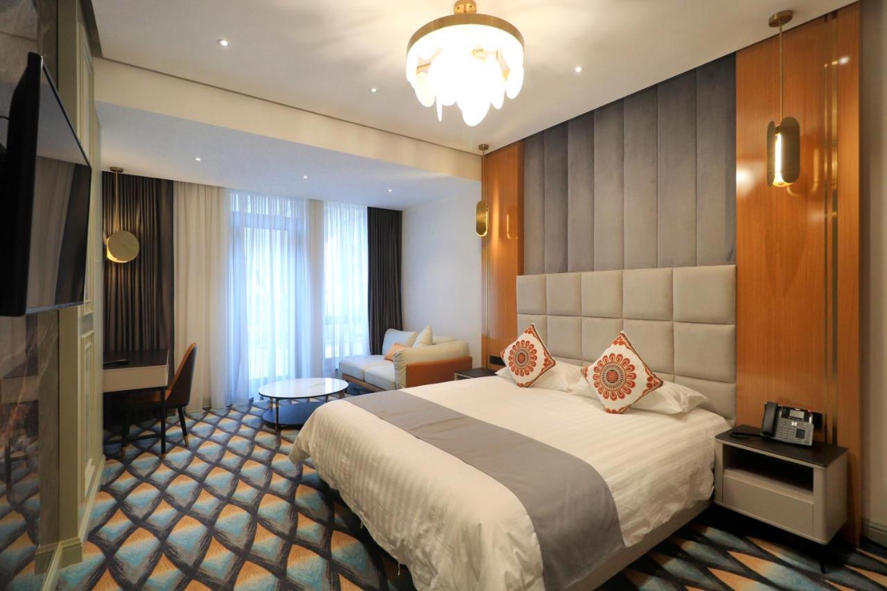 The Rumi Hotel & Residences Dusanbe Kültér fotó